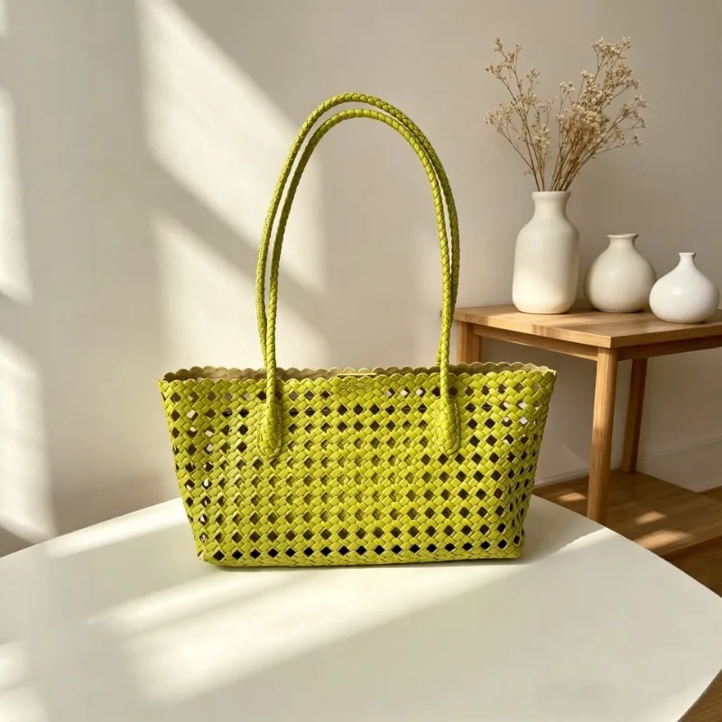 1PCS Wavy Rim Structured Body Breathable Hollow Texture Soft PU Tote French Style Handbag for Vacation Outfit & Photo Shooting