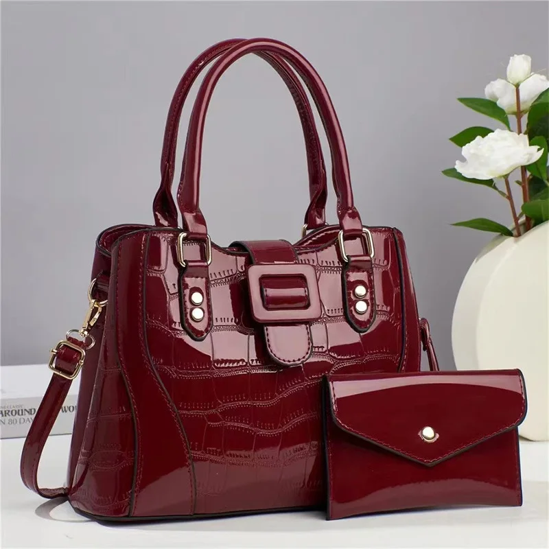 2024 atmospheric retro crocodile pattern mother and child bag feeling large capacity women's bag versatile single shoulder messe