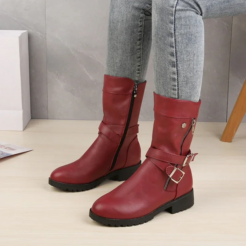 2023 Mid-buty ze skórki cielęcej Plus rozmiar 43 kobiety zapinają gotyskie buty damskie na niskim kwadratowym obcasie płaskie buty skórzane czerwone