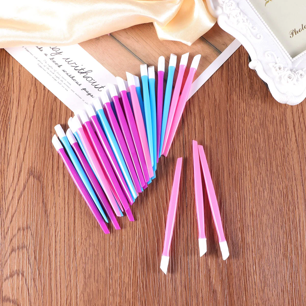 

30 Pcs Push The Stick Cutical Bulk Colored Nail Tool Cuticle Cleaning Dead Skin Manicure Tools Cleaing