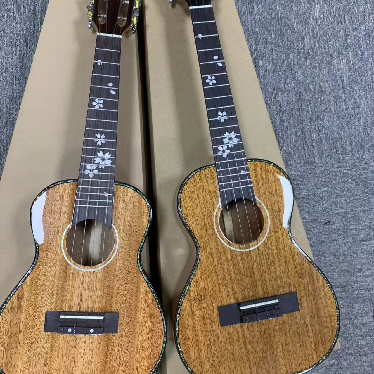 

All Solid Mahogany Ukulele High Quality 23 Inch and 26 Inch Model Guitar Product