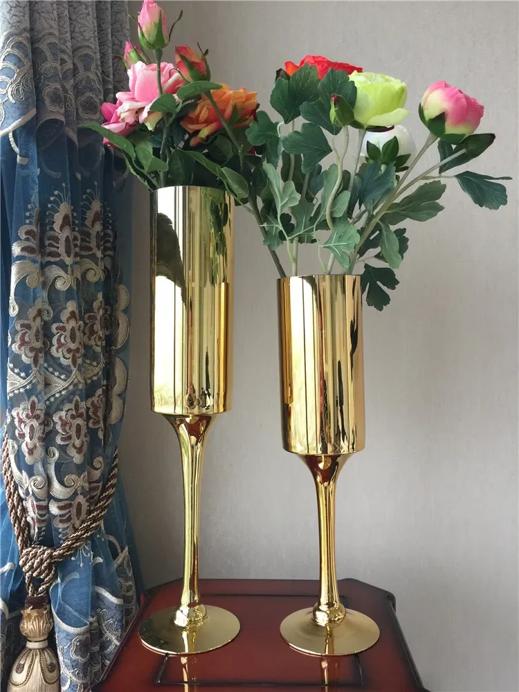 

Electroplated golden glass vase, high leg straight tube vase, wedding guide, European style wedding decorations, soft decoration