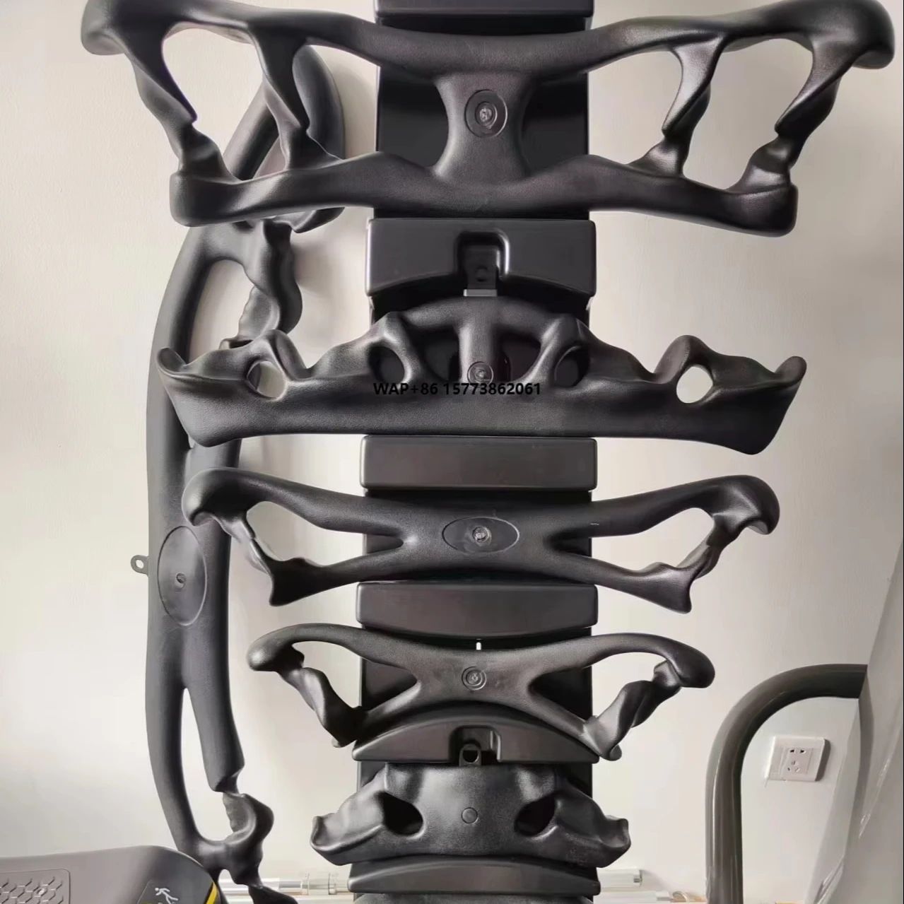 

Набор из 8 рукояток для тренажеров и стойки для упражнений