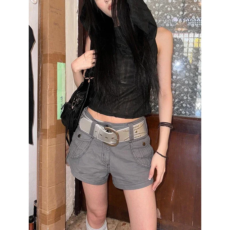 Pantalones cortos Cargo grises Y2K con bolsillo para mujer, ropa de calle Sexy Harajuku de los años 2000, pantalones cortos estéticos, ropa Vintage de verano 2025