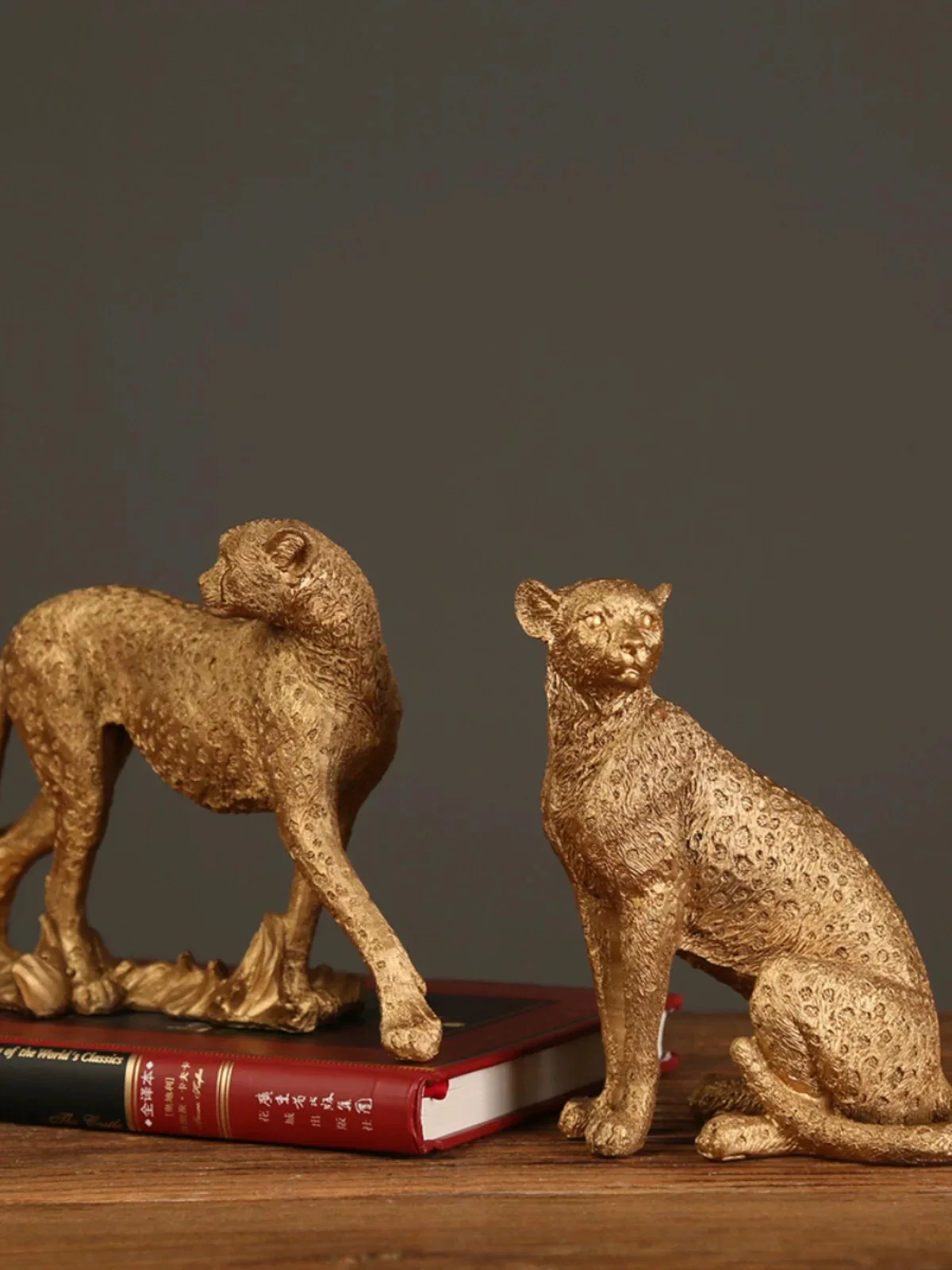 Resin Animal Sculpture Leopard Golden Simulation Statue Modern Home Decoration Crafts Furnishings