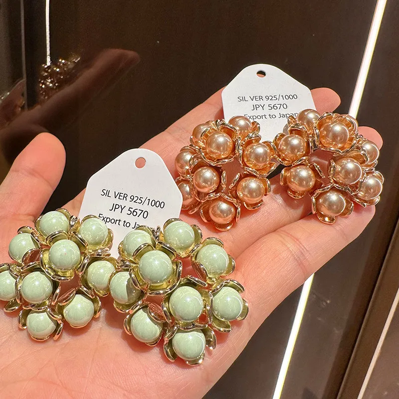 Light Luxury Zircon Pearl Flower Stylish Elegant Earrings