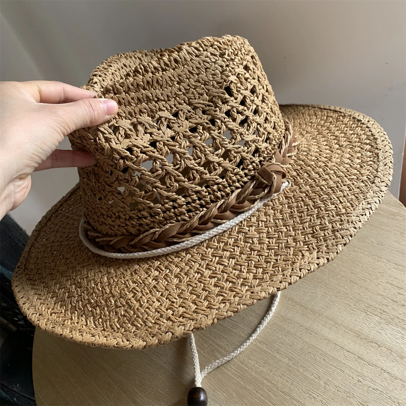 

Designer Brand Western Cowboy Hollowed Out Straw Hat Men's Women Outdoor Sun Visor Cap Knight Holiday Sunscreen Top 모자 Hot Sale