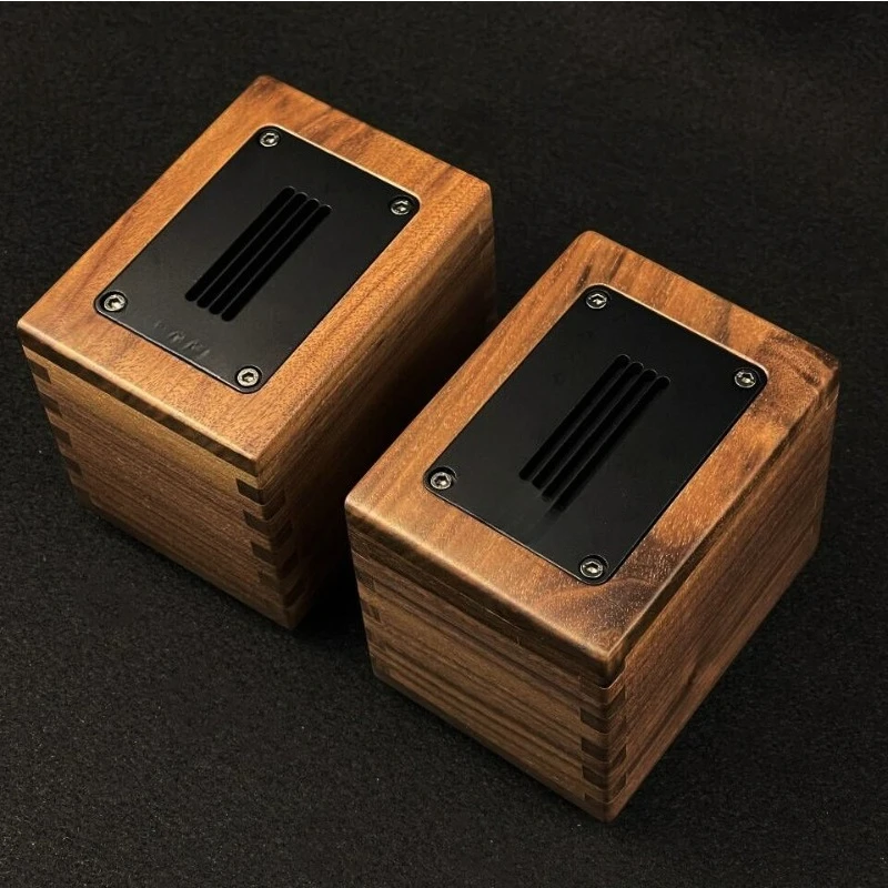 Black walnut solid wood external fever audio aluminum belt ultra-high sound speaker rich in details