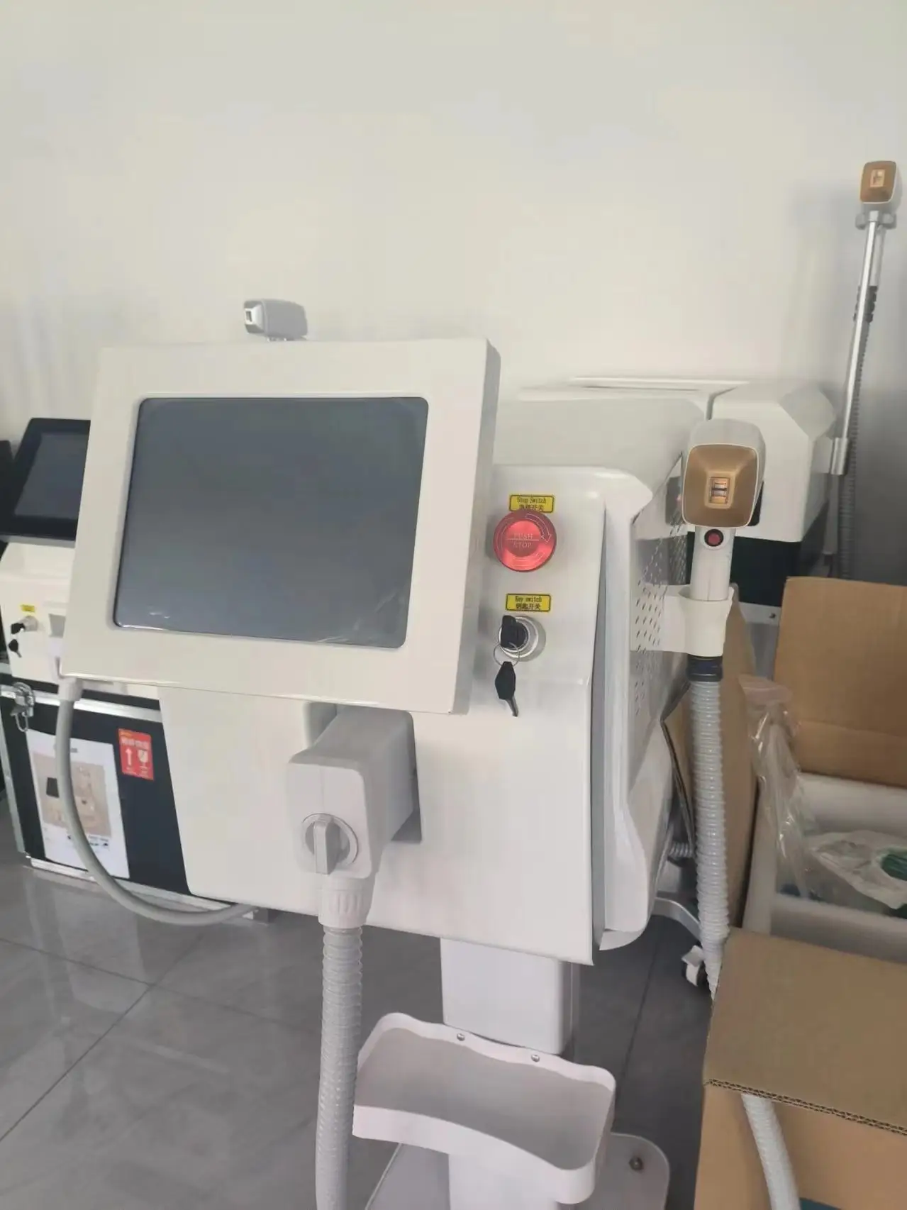 

3000W Ice Platinum Diode Laser Epilator 755 808 1064 Facial Painless Hair Removal Machine 3 Waves Factory Price.