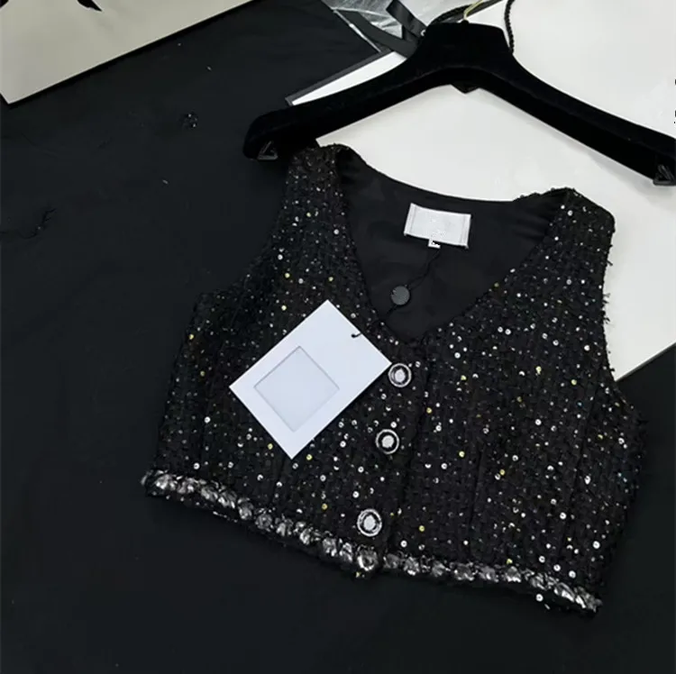 

Customization European women's fashion 2026 spring new styles Sleeveless single-button black sequined tweed blouse and skirt set