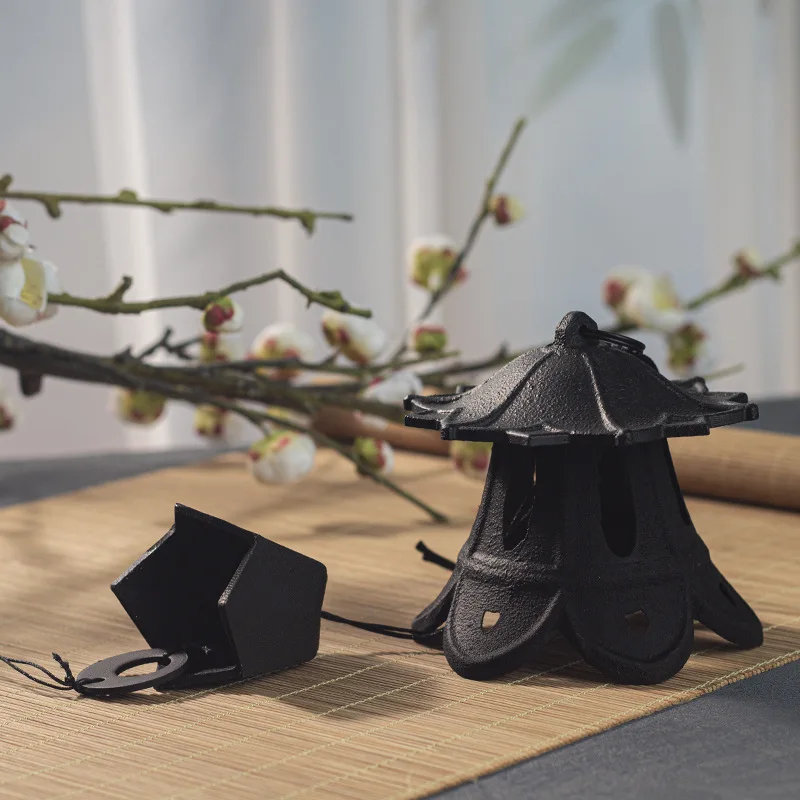 Japanese Style Southern Cast Iron Retro Pagoda Wind Chime Courtyard Wind Hanging Outdoor Home Decoration Accessories