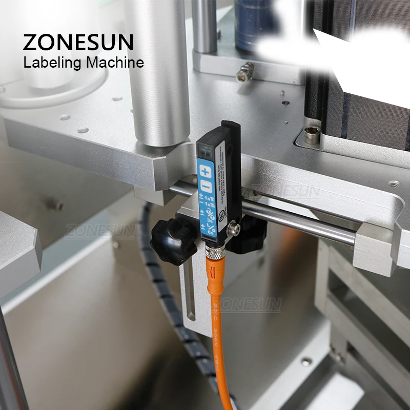 ZONESUN Round Bottle Double Side Positioning And Labeling Machine ZS-TB822 Automatic Fruit Vinegar Bottle Juice For Production