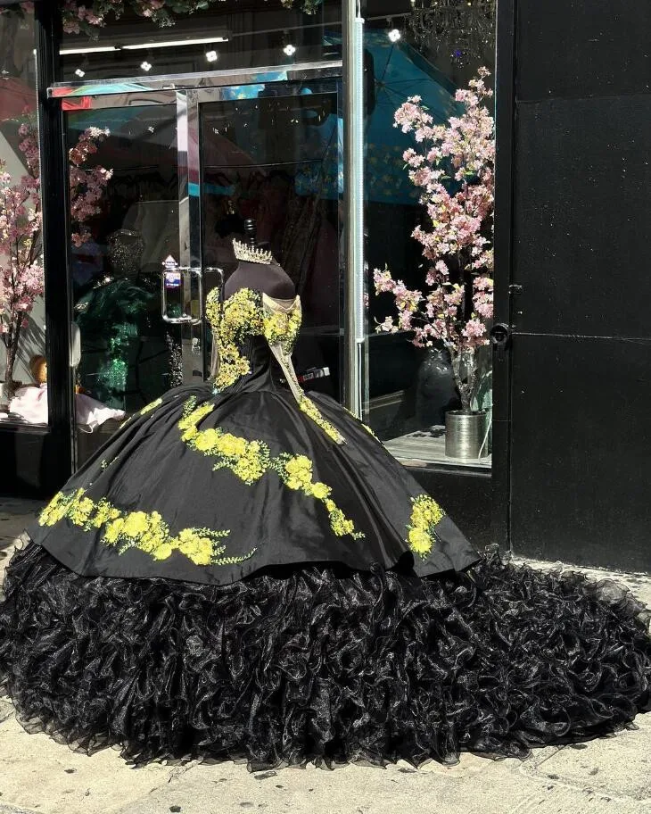 Vestidos de quinceañera con bordado Floral, manga larga, negro, gótico, Charro, Reina, volantes, dulce 16