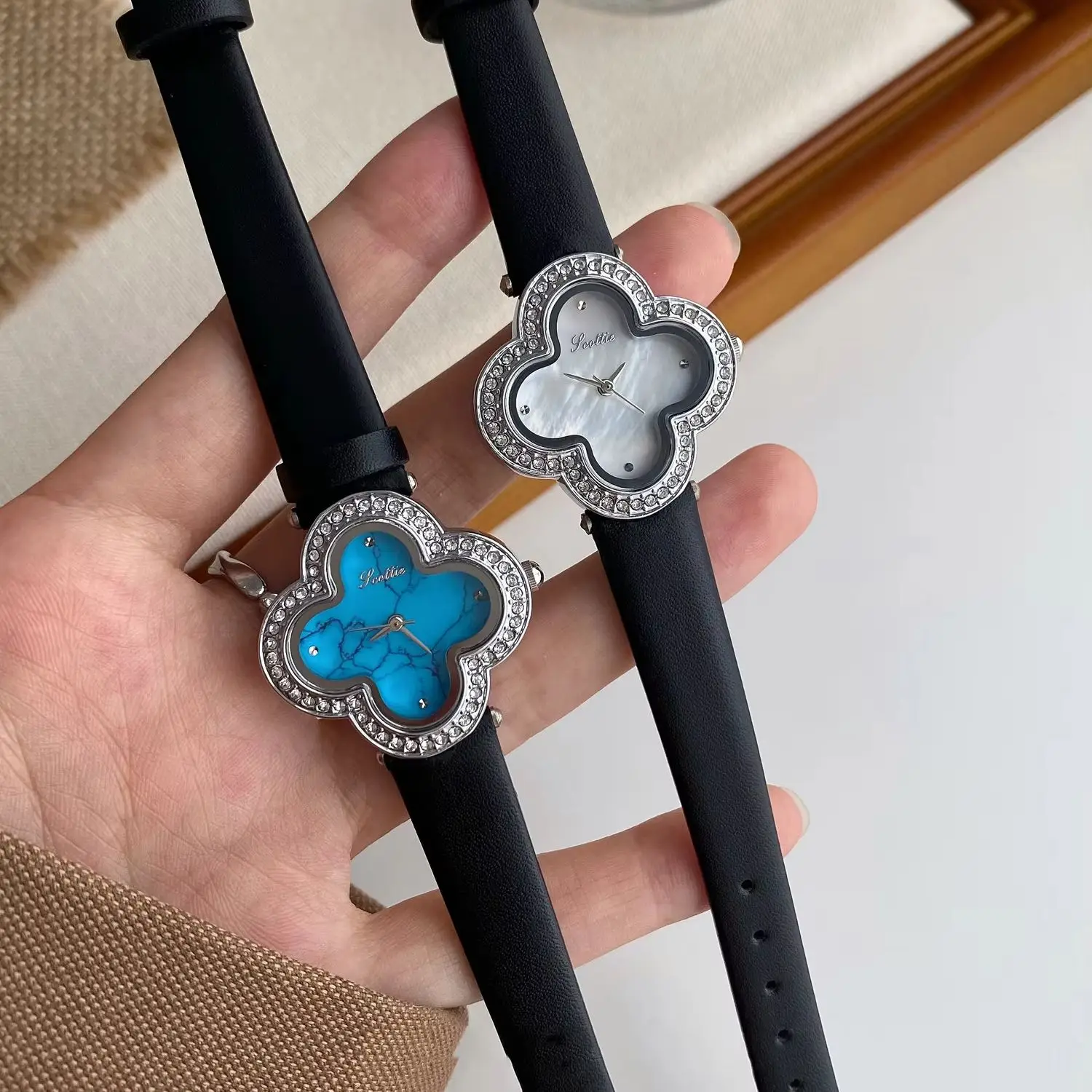 Luxury High-end Women Watch Waterproof Leather Strap Flower Shaped Dial Quartz Wristwatch Elegant Ladies Fashion Watches Gift