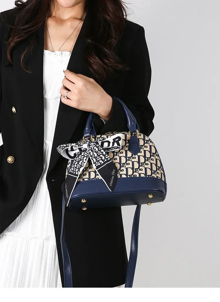 

2025 New Fashion Shell Bag Women's Niche Printed Versatile Shoulder Messenger Bag