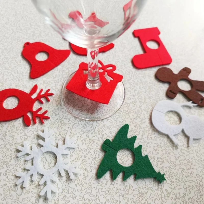 

Christmas Wine Glass Marker Felt Claus Snowman Elk Santa Xmas Pendants Christmas Cup Decoration Champagne Cup Identification