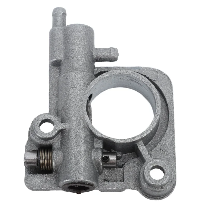 Reliable Chainsaw Oil Pump Iron High Hardness Engine Oil Pump For CS350 CS2600 Oil Pump