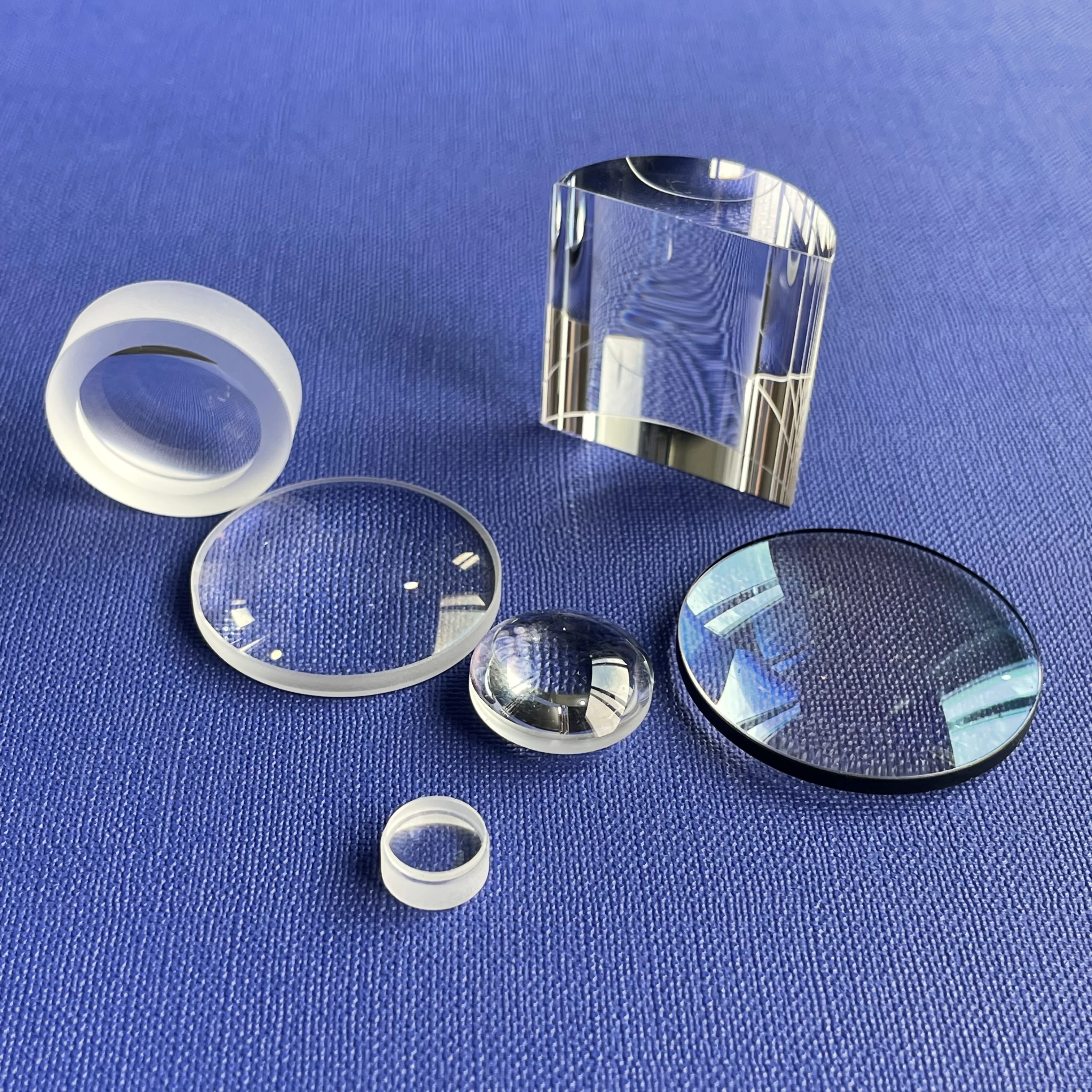 لاصق قطر العدسة 25.9 مللي متر البعد البؤري 48.6 مللي متر عدسات زجاجية بصرية لونية ZK11 420-680nm عدسة لونية عدسة اسمنتية