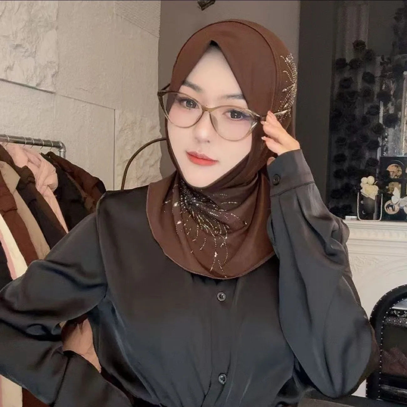 Muzułmańskie, gotowe do noszenia hidżaby, błyszczące szale, modne chusty na głowę dla kobiet