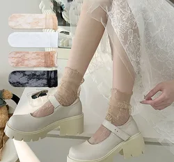 Lolita-calcetines de malla de encaje transparente para mujer, medias de tubo medio, transpirables, Sexy, seda fina, color blanco y negro, Verano