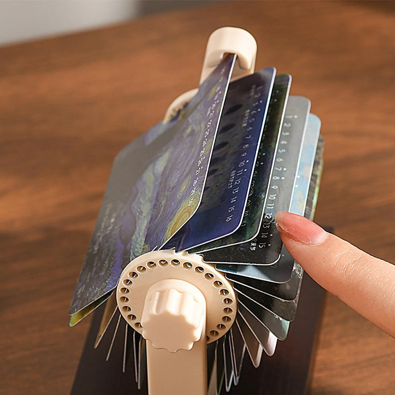 

Настольный календарь на 2026 год с ручным приводом, настольное украшение с изображением всемирно известных картин, календарь с узорами для дома, квартиры, офиса, студии, школы