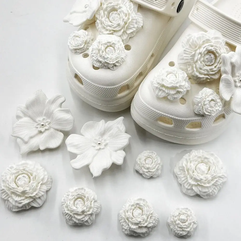 8Pcs Reusable 3D Flower Beach Shoe Charms Clip Buckle Detachable Shoe Decorations DIY Perforated Shoes Accessories Beach Shoes