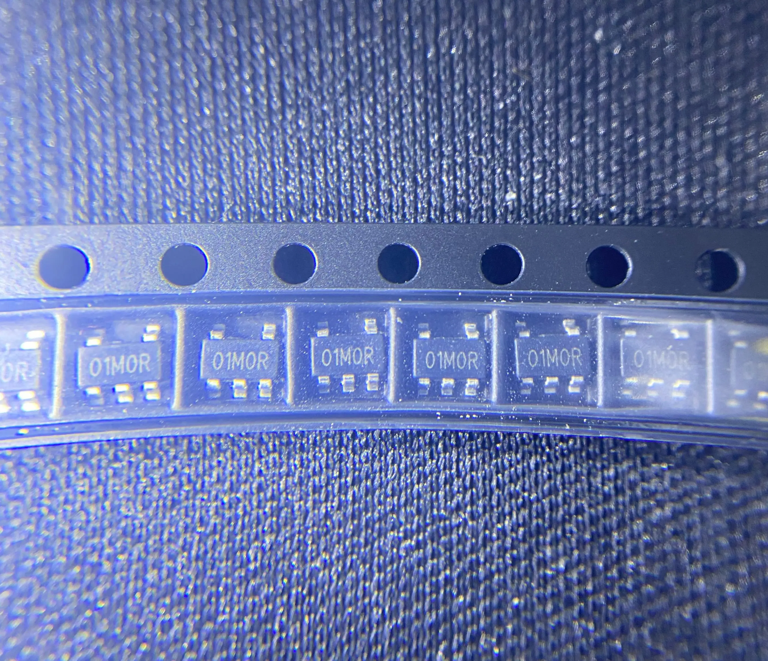 20 шт./лот XC6505 XC6505A50 XC6505A501MR XC6505A501MR-G SOT23-5 01M6U НОВЫЙ оригинальный Бесплатная доставка на складе.