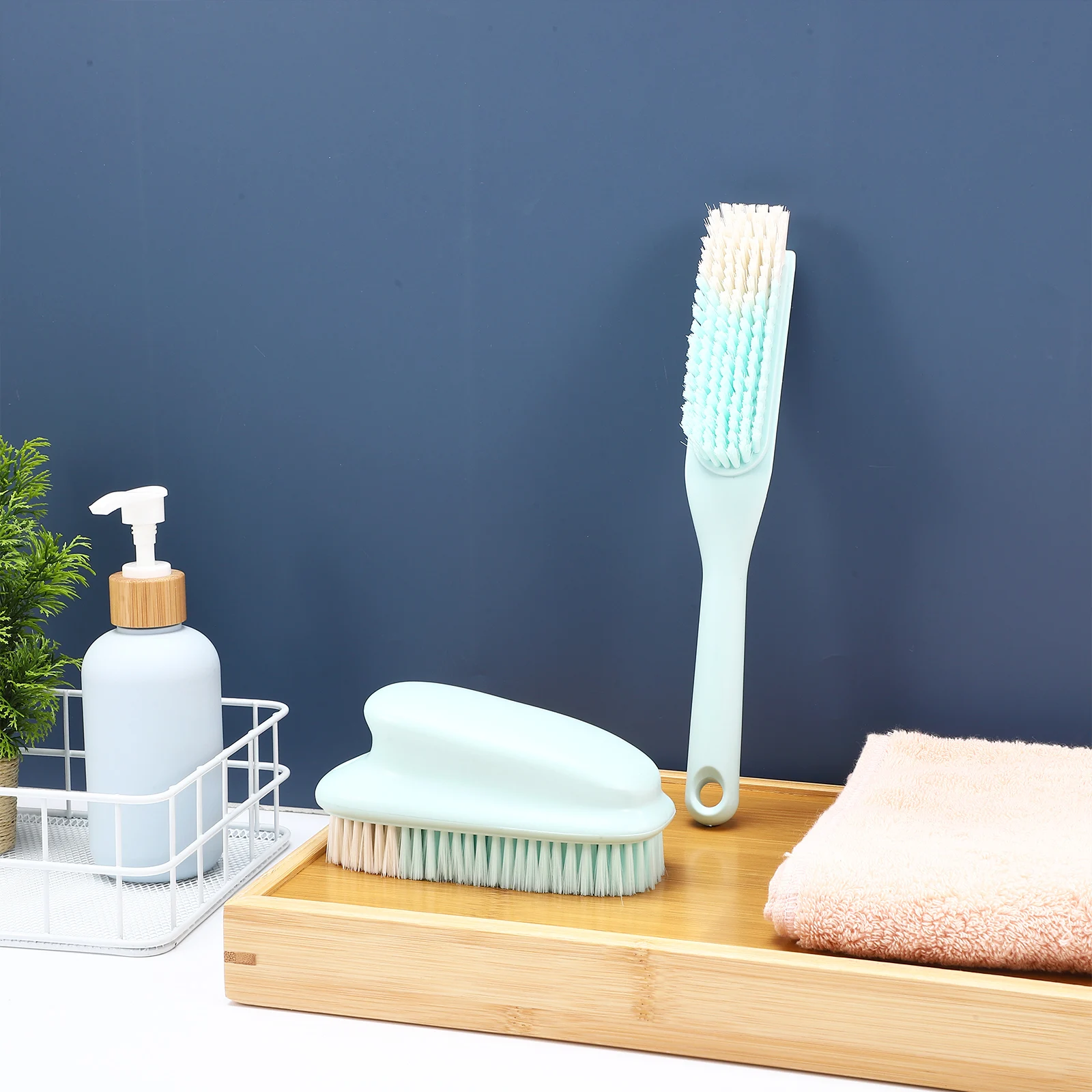 

1Set Laundry Shoe Cleaning Brush Scrub Brush Long Handle Clothes Thick Bristles Household Cleaning