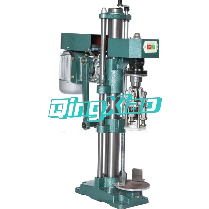 Máquina semiautomática para sellar tapas de rosca para botellas de vidrio, maquinaria de embalaje de alto rendimiento y duradera para uso en fábricas de cosméticos.
