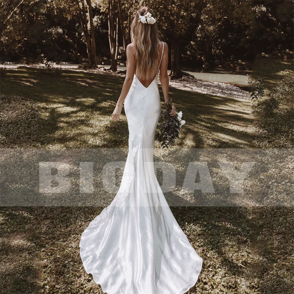 Modern V-Neck Wedding Dress 2025 Mermaid Spaghetti Straps Open Back Simple Sleeveless Bridal Gown Vestido De Noiva Customized