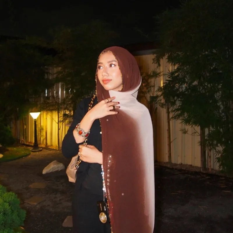 

Fashion Chiffon Seam Metal Bead Chain Long Gauze Women Turban for Veil Scarves Muslim Hijabs Malay Middle East Headscarf