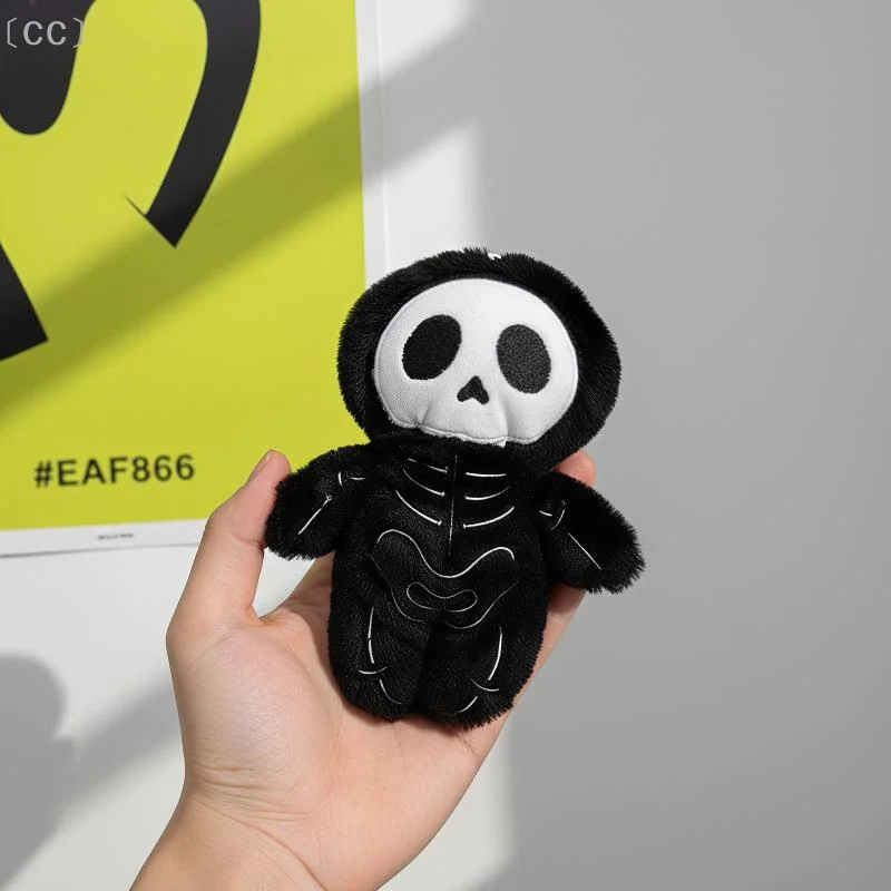 〔CC〕Spooky Mummy Plush Keychain Skull Themed Halloween Backpack Charm Soft Stuffed Pendant for Party Favor Kids Gift Bag Decor
