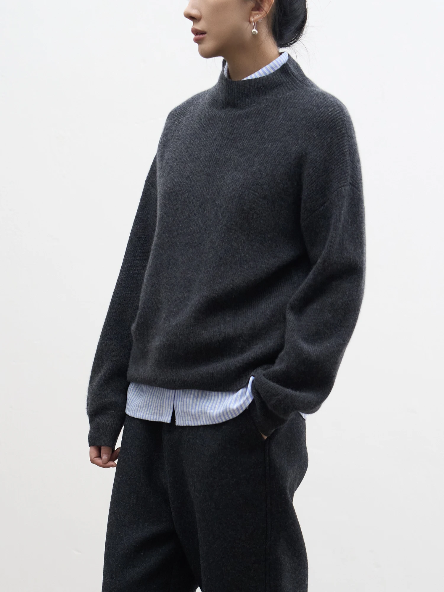 

Женский зимний теплый свитер Lhome Camere: вязаный, повседневный, свободный, мягкий, с высоким воротником, комфортный, длинный, с высоким воротом-стойкой