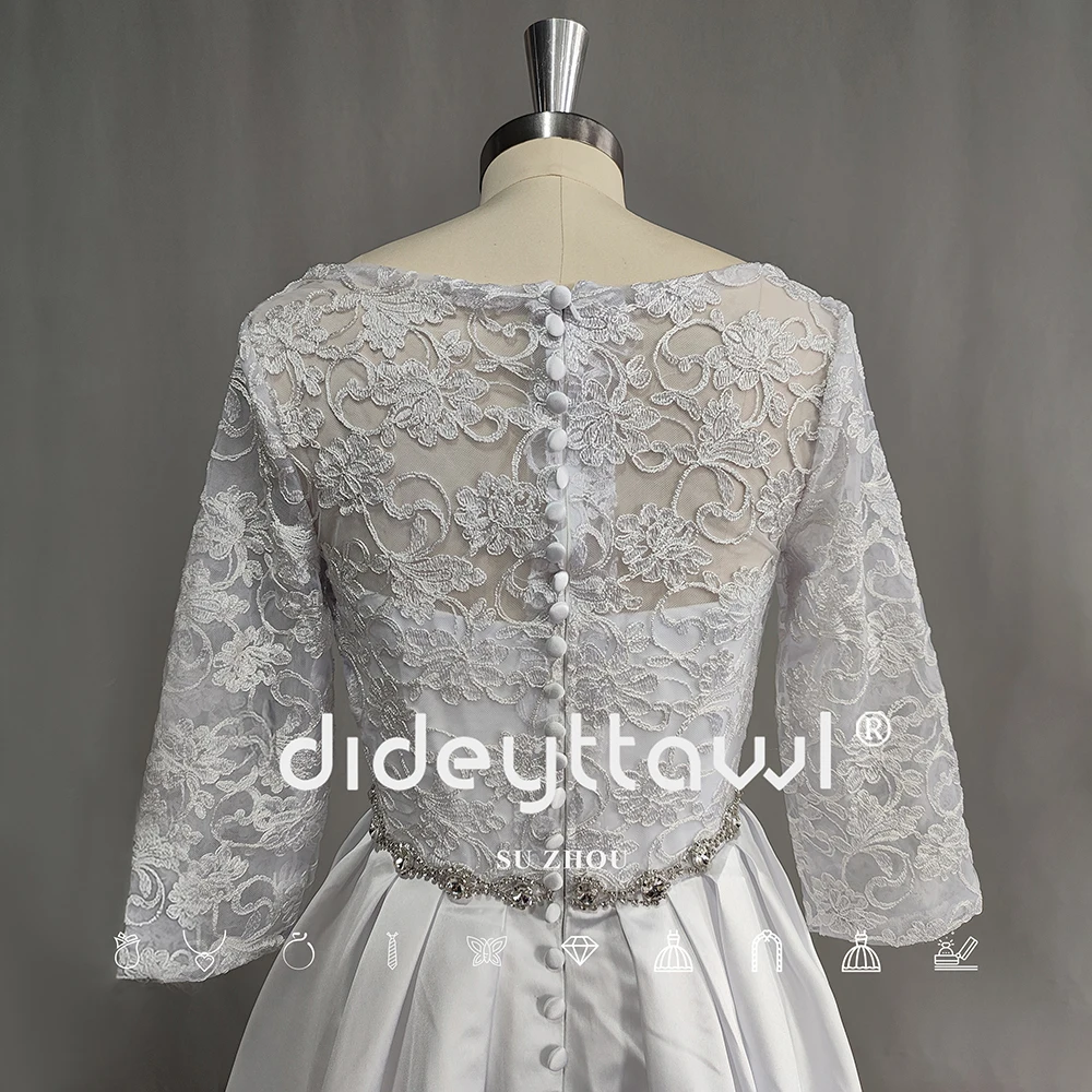 Robe de mariée élégante en Satin, col rond, manches longues, ceinture en cristal, en dentelle, boutons, traine