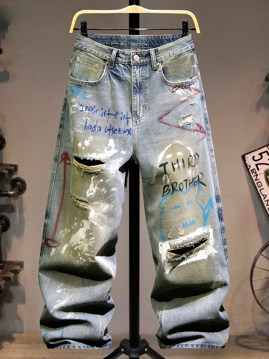 

2026 New Graffiti Loose Fit Blue Jeans Men's Casual Straight Leg Trousers Street Style Personality Hole Punching Jeans