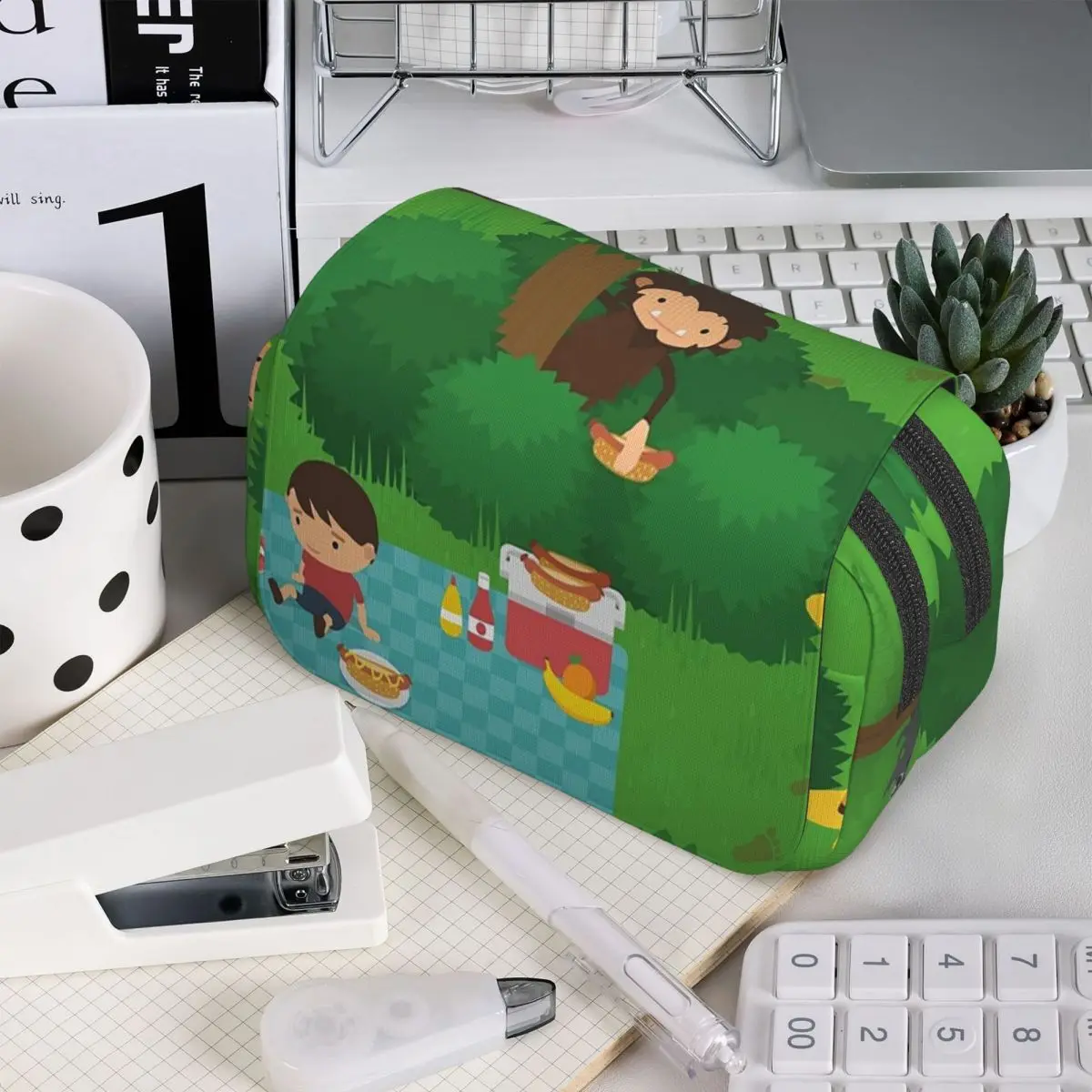 

Пенал для карандашей Sneaky Sasquatch Picnic для мальчиков и девочек, школьный пенал, сумка для канцелярских принадлежностей, сумка-держатель для ручек