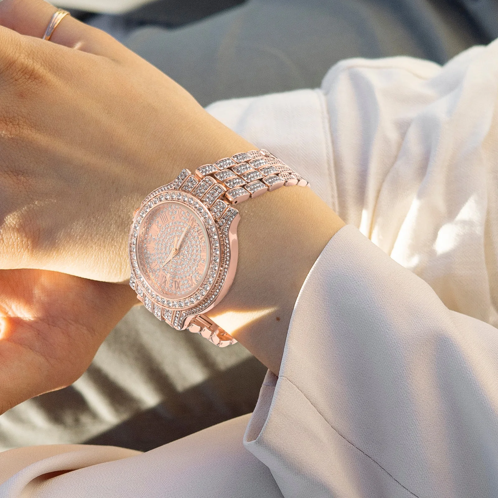 Orologio da donna con diamanti incastonati Piccoli orologi da polso da donna Commemorano la donna con strass