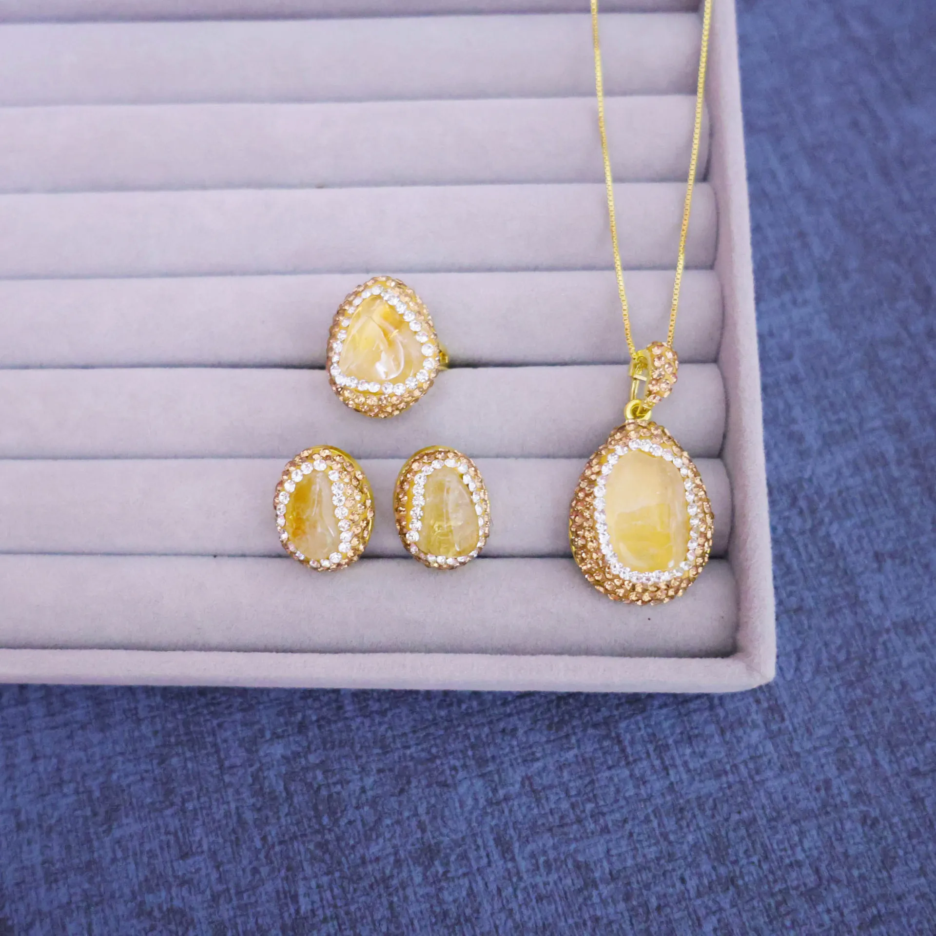 Natural citrine rough stone amorphous three-piece set, French vantage personalized jewelry natural stone factory direct sales