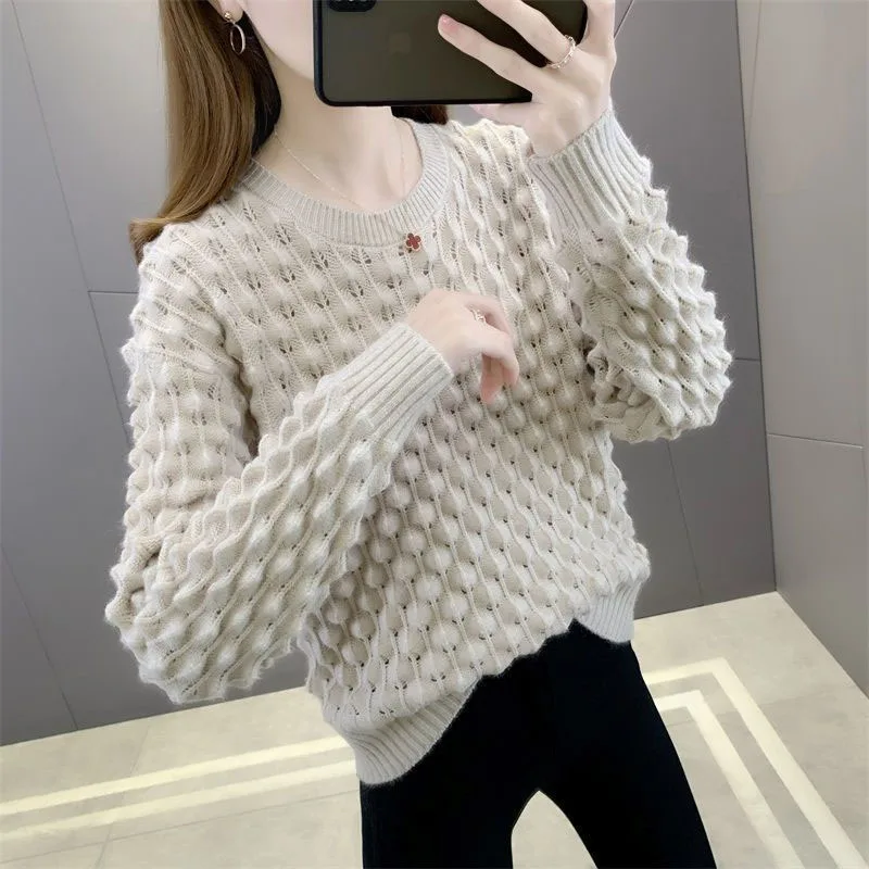 New Autumn/Winter Fashion Korean Edition Hollow Out Solid Round Neck Loose and Versatile Western Style Slim Women\'s Sweater