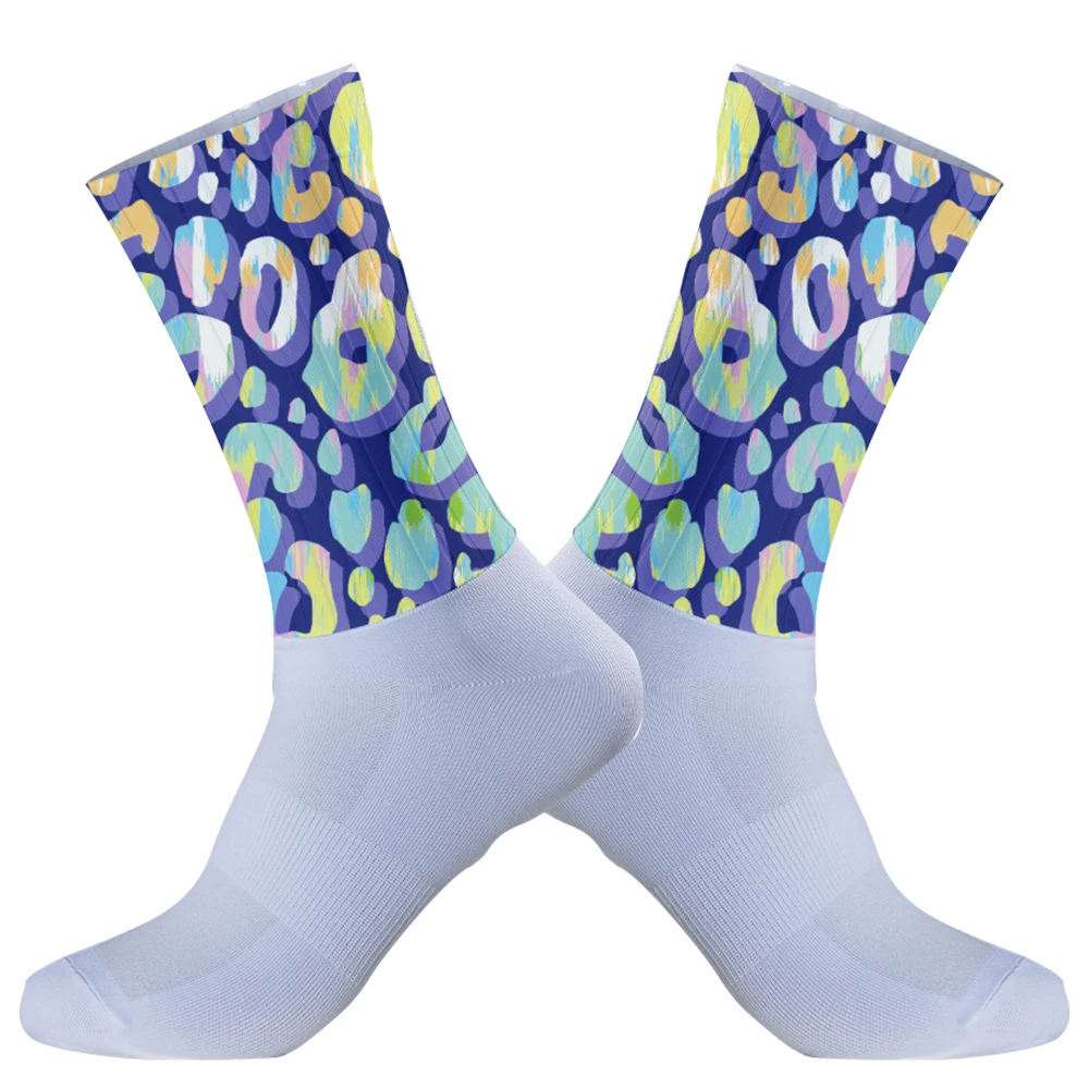 

2025 Новая высокоэластичная бесшовная головка носка уменьшает трение и более долговечность для езды в горах!