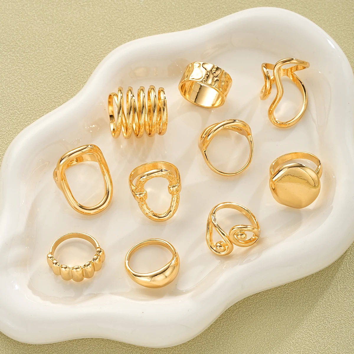 New 10Pcs/Set Irregular Smooth Rings Set for Women Geometric Exaggerated Gold Color Finger Rings Vintage Fashion Party Jewelry image 4