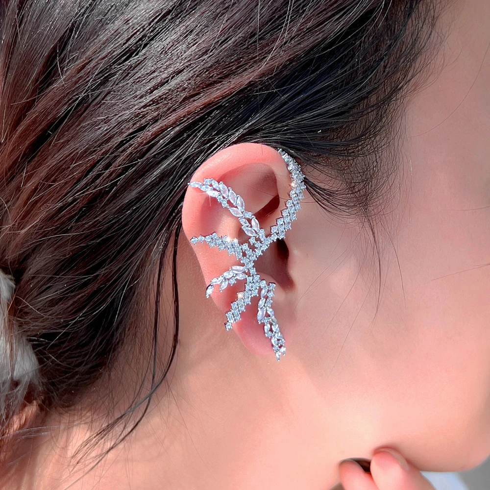 CWWZircons Geometrische glänzende Zirkonia Luxus Statement große lange Ohrklemmen-Ohrringe für Damen Hochzeit Party Großhandel E1131 – Detail 2