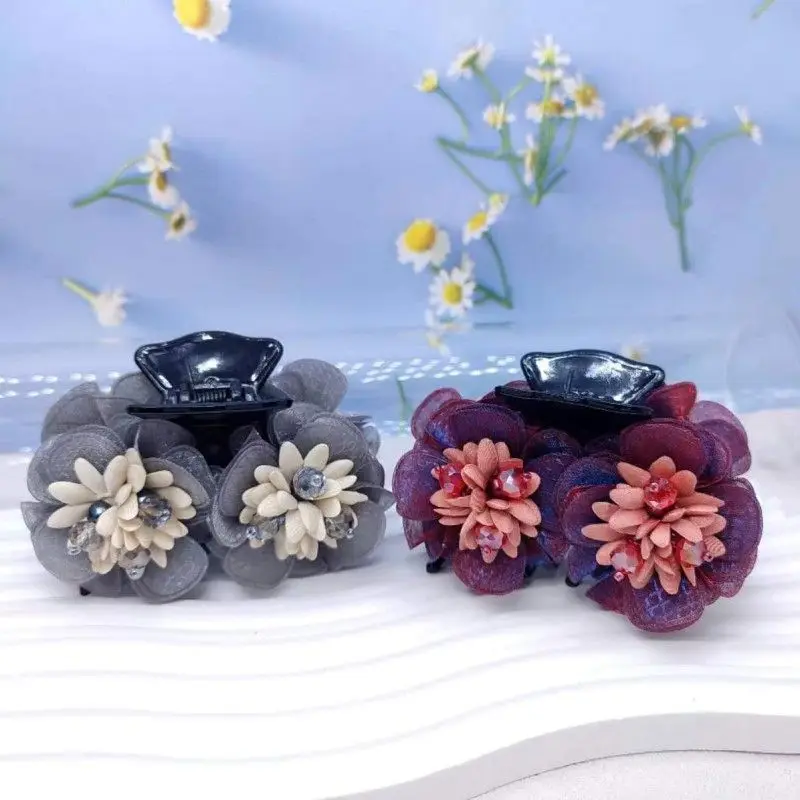 Barrettes moyennes à 4 fleurs, pince requin Updo pour femmes d'âge moyen et âgées, accessoires pour cheveux