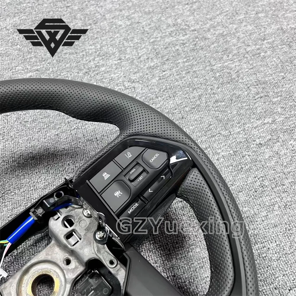 พวงมาลัยแต่งสำหรับรถยนต์โตโยต้า ทันดรา วัสดุหนังแท้ ดีไซน์ระดับแข่งรถ ควบคุมได้แม่นยำขึ้น