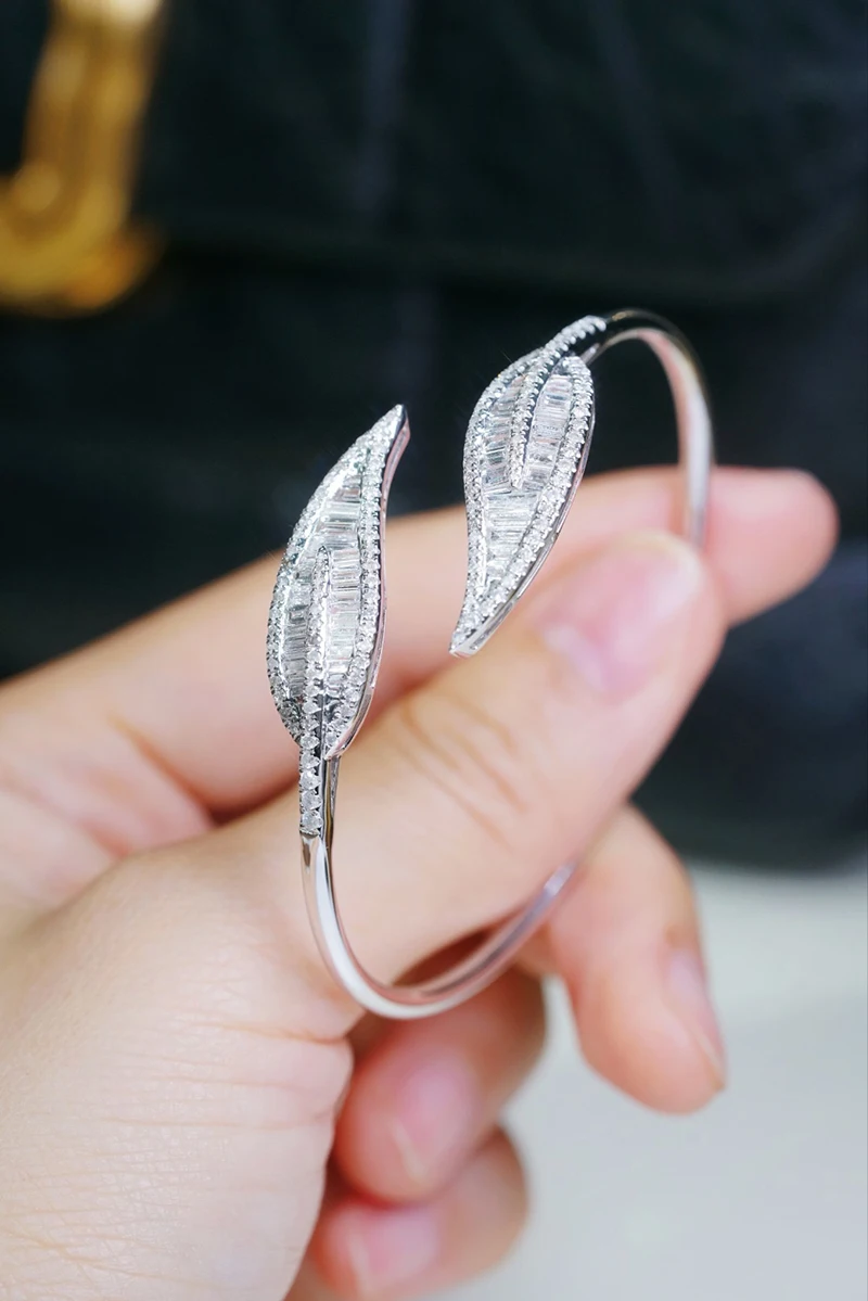 KUGG 100% 18K White Gold Bangle Fashion Leaf Shape 1.75carat Real Natural Diamond Bangle for Women High Wedding Jewelry