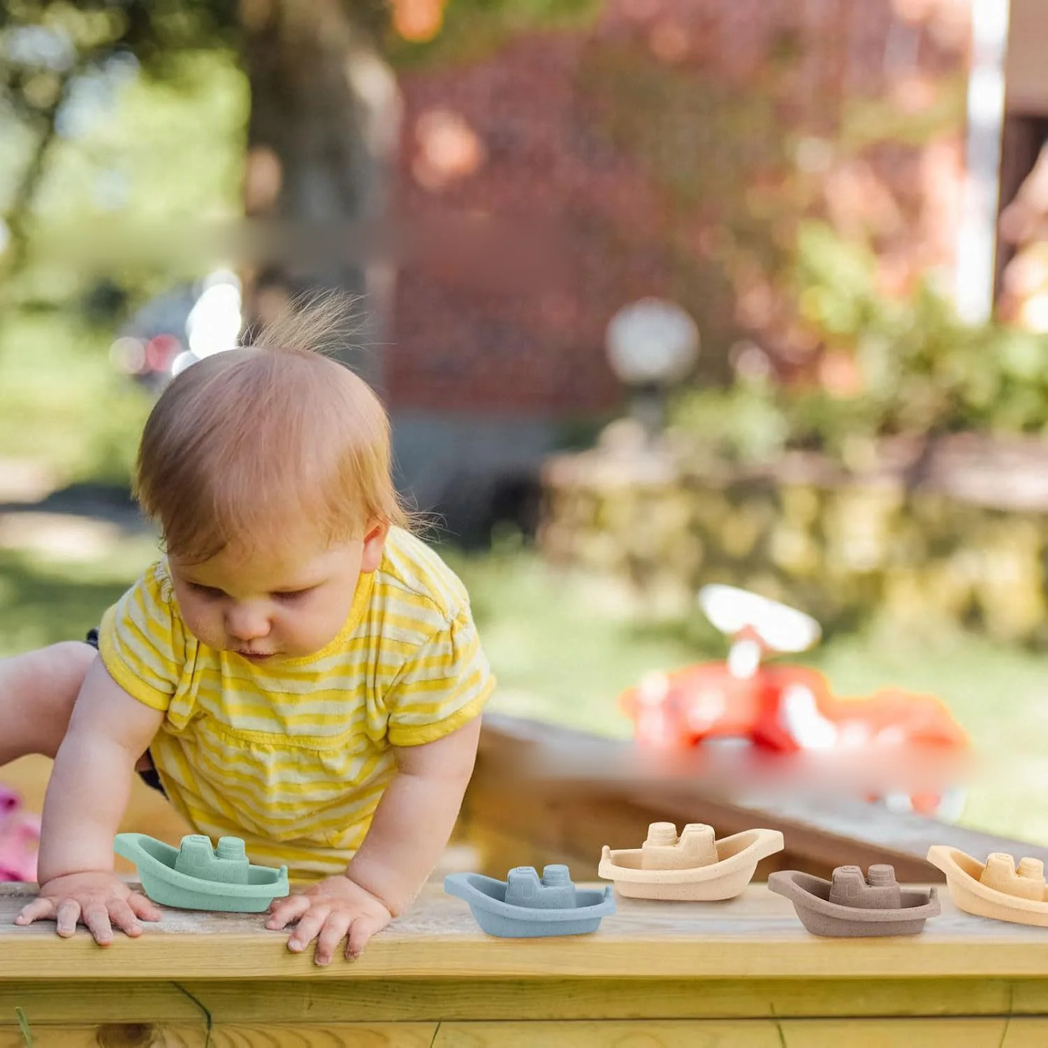 Babybadkamer, speelgoed voor gestapelde boten, waterspel, gestapelde beker, interactie tussen ouders en kinderen, vroeg onderwijs, cognitie, gestapelde muziek