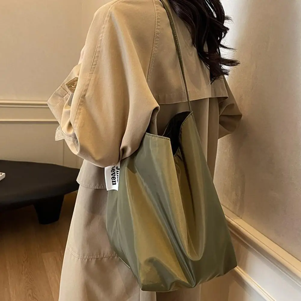 Neu eingetroffene große Nylon-Umhängetasche für Damen, minimalistischer, lässiger Stil, Vintage-Einkaufstasche mit Kordelzug und Schnalle – Detail 15