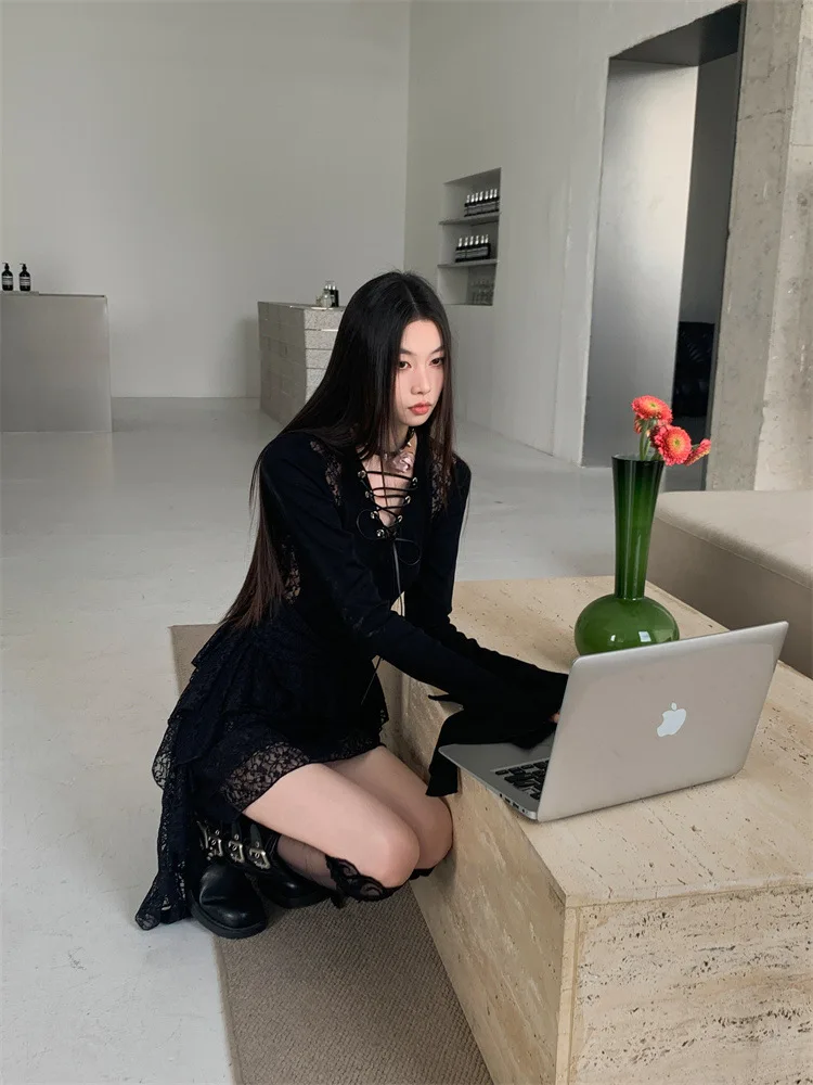 Minivestido de noche negro con paneles de encaje de punto Irregular Vintage, vestido gótico Punk con cuello en V, mangas con volantes, corte en A