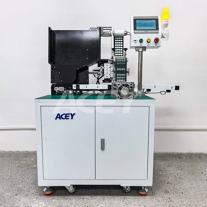 Cylindrical  Cell Insulation Paper Pasting Machine for 18650 21700 26650 32700