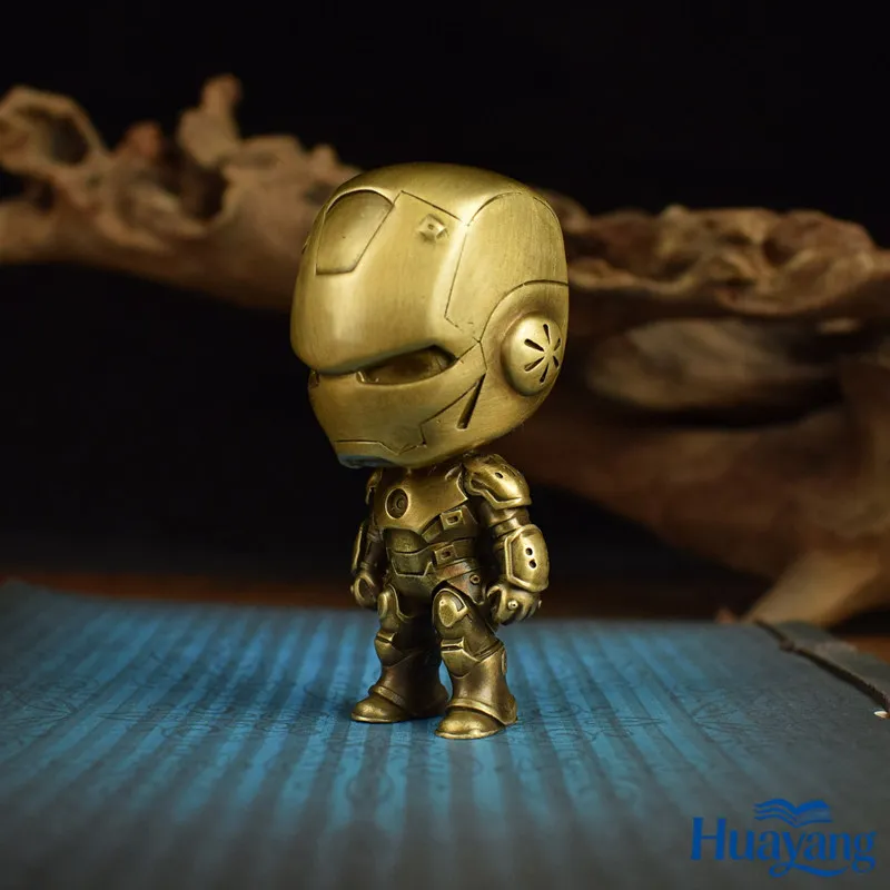 Figurine de robot en laiton massif, Iron Man, ornement de bureau, modèle de figurine, objet décoratif, cadeau culturel et créatif